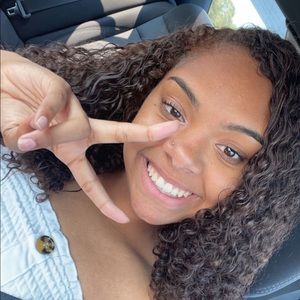 Meet your Posher, Trinity